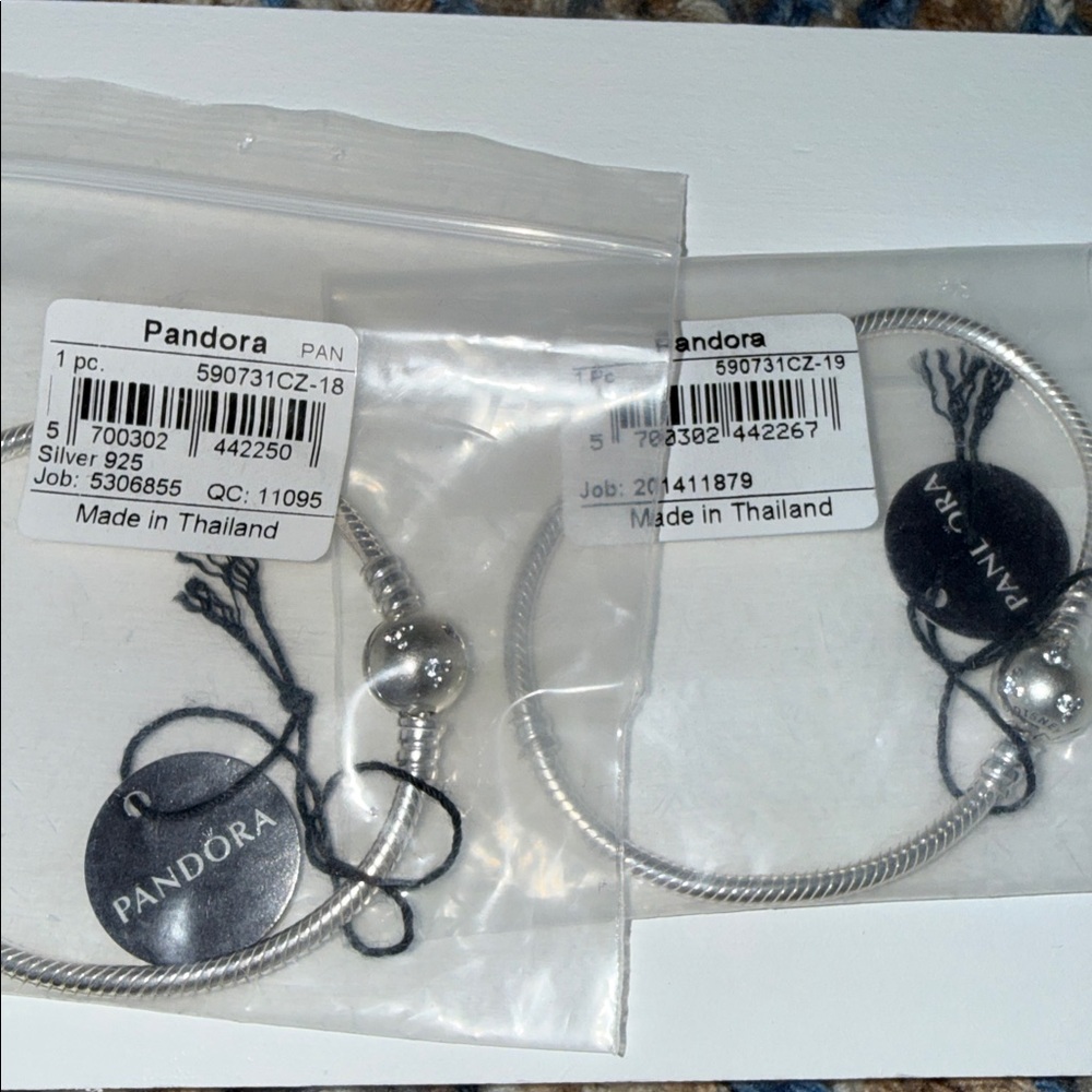 New Pandora Retired Disney Mickey Mouse Bracelet with Zirconia - Picture 2 of 6